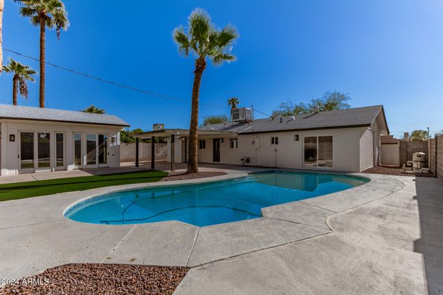 818 W Elna Rae Street, Tempe, AZ 85281