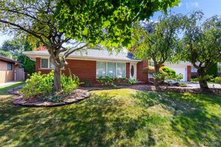 15703 Pleasant Avenue, Allen Park, MI 48101
