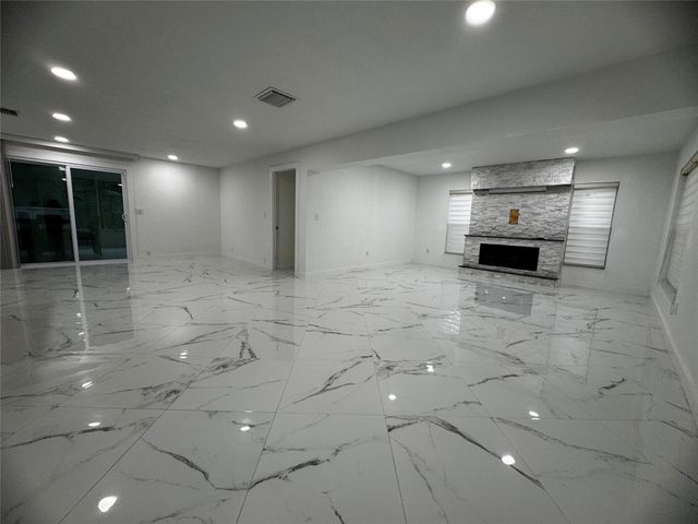 4250 NW 9th Court, Coconut Creek, FL 33066