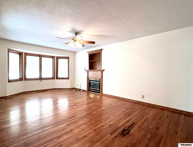 8520 Navajo Trail, Lincoln, NE 68520