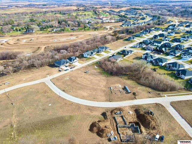 8520 Navajo Trail, Lincoln, NE 68520