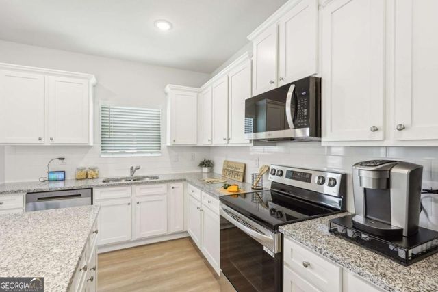 3033 Viewpark Circle, Conyers, GA 30013