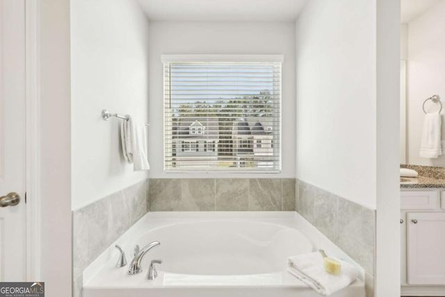 3033 Viewpark Circle, Conyers, GA 30013