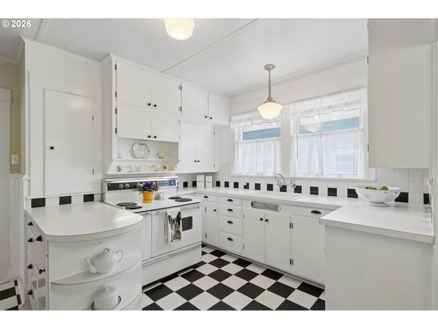 2525 Ne 50TH Ave, Portland, OR 97213