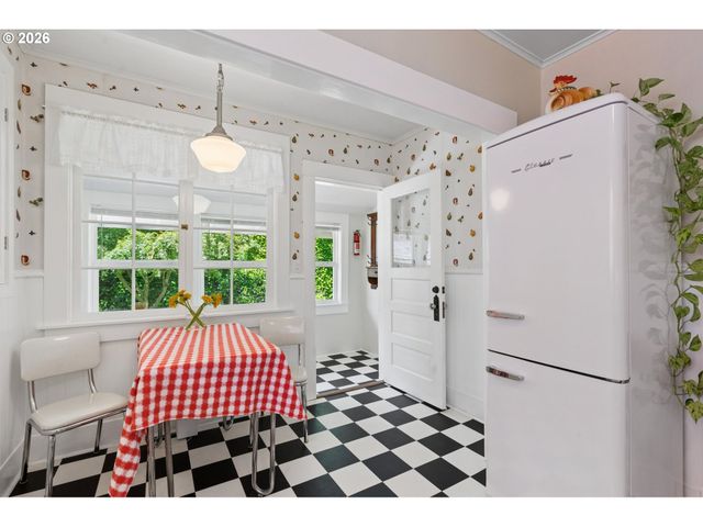 2525 Ne 50TH Ave, Portland, OR 97213