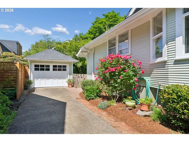 2525 Ne 50TH Ave, Portland, OR 97213