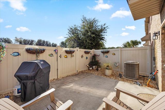 8837 Brown Pelican Circle, Navarre, FL 32566