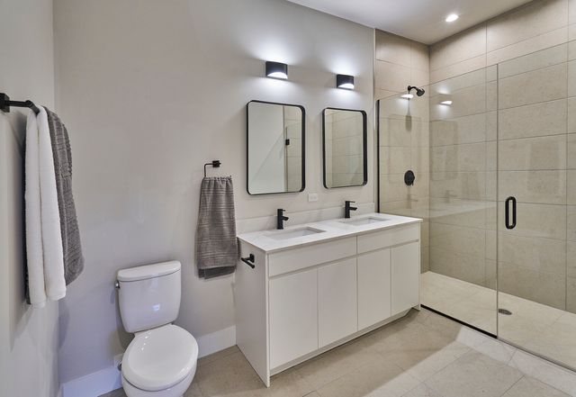 451 E Pershing Avenue 301, Chicago, IL 60653