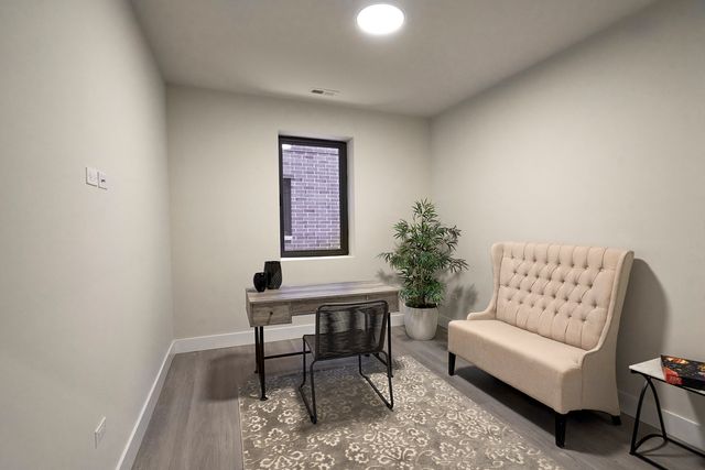 451 E Pershing Avenue 301, Chicago, IL 60653