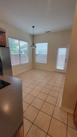 2500 Kodiak Circle, Euless, TX 76039