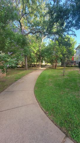 2500 Kodiak Circle, Euless, TX 76039