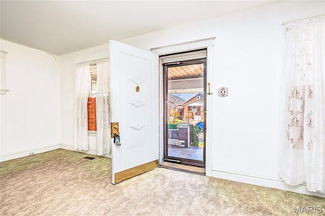 5418 Milentz Avenue, St Louis, MO 63109