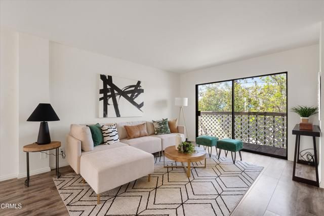 850 W 157th Street 6, Gardena, CA 90247