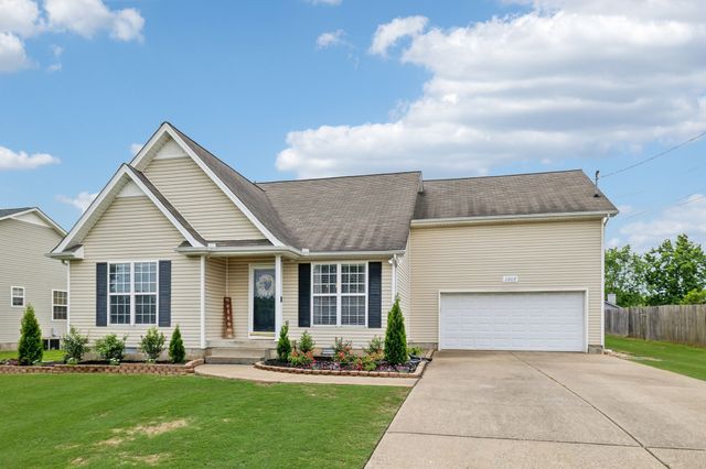 2808 Belle Meade Pl, Columbia, TN 38401