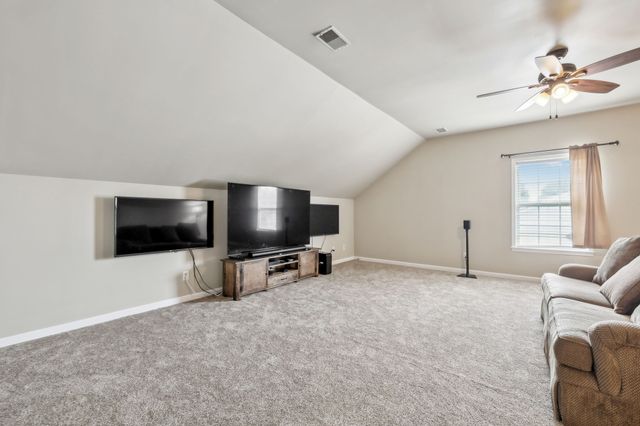 2808 Belle Meade Pl, Columbia, TN 38401