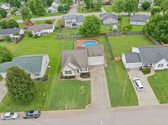 2808 Belle Meade Pl, Columbia, TN 38401