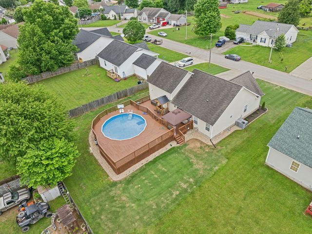 2808 Belle Meade Pl, Columbia, TN 38401