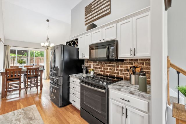 2808 Belle Meade Pl, Columbia, TN 38401