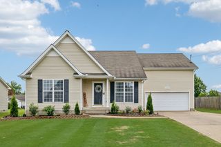 2808 Belle Meade Pl, Columbia, TN 38401