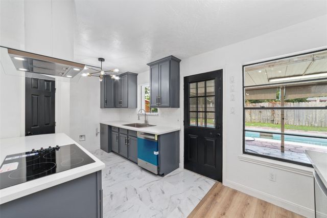 12339 Huntington Field Drive, Houston, TX 77099