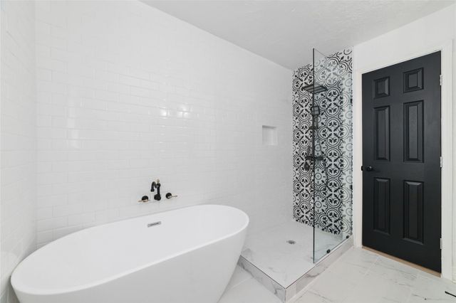 12339 Huntington Field Drive, Houston, TX 77099