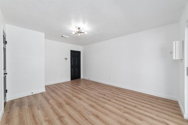 12339 Huntington Field Drive, Houston, TX 77099