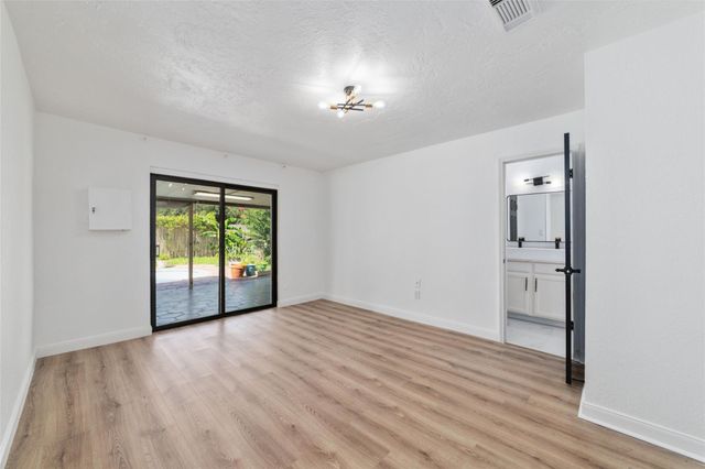 12339 Huntington Field Drive, Houston, TX 77099