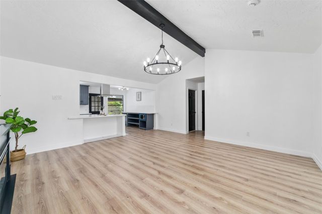 12339 Huntington Field Drive, Houston, TX 77099