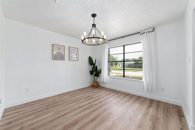 12339 Huntington Field Drive, Houston, TX 77099