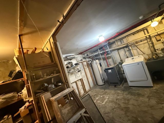 24-13 88 St, East Elmhurst, NY 11369