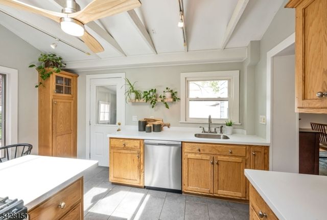 484 Pulis Ave, Franklin Lakes Boro, NJ 07417