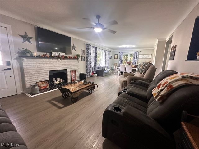 4001 W Ridgewood Drive, Parma, OH 44134