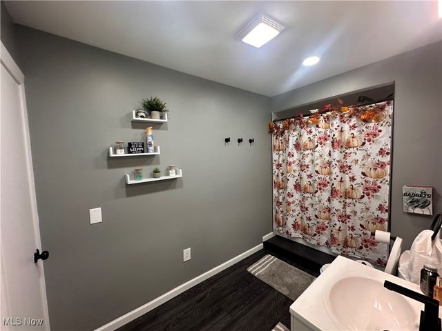 4001 W Ridgewood Drive, Parma, OH 44134