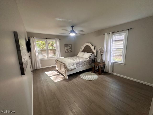 4001 W Ridgewood Drive, Parma, OH 44134