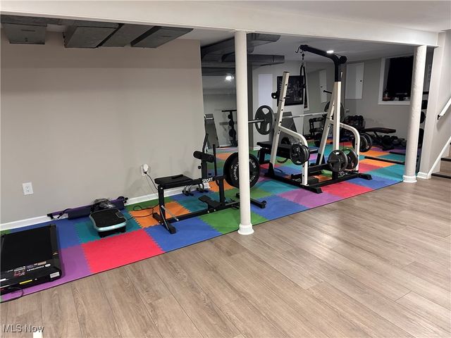 4001 W Ridgewood Drive, Parma, OH 44134