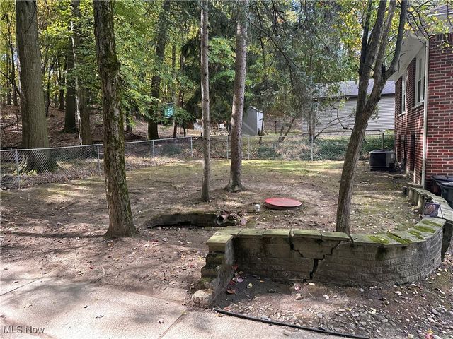 4001 W Ridgewood Drive, Parma, OH 44134