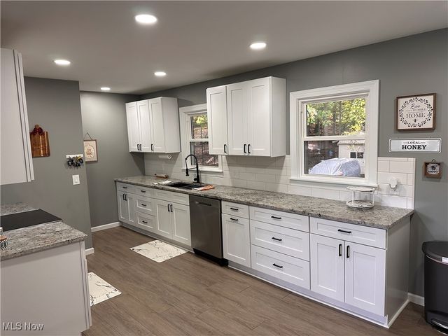 4001 W Ridgewood Drive, Parma, OH 44134