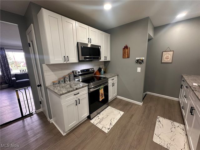 4001 W Ridgewood Drive, Parma, OH 44134