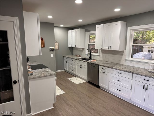 4001 W Ridgewood Drive, Parma, OH 44134