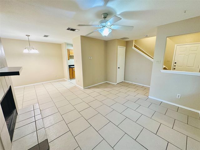 8814 Schick RD D, Austin, TX 78729