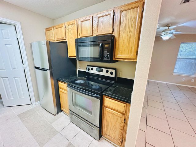 8814 Schick RD D, Austin, TX 78729