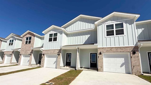 2633 Cliff Hollow Cir, Gulf Breeze, FL 32563
