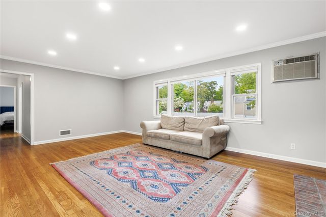 2 Clifford Place, Harrison, NY 10528