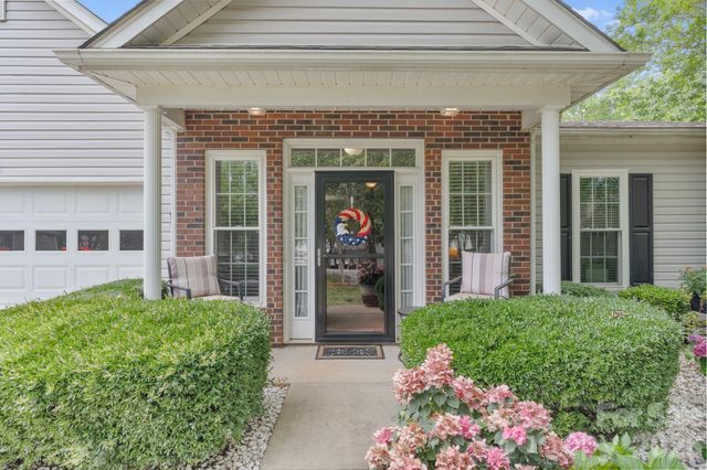 16627 Timber Crossing Road, Charlotte, NC 28213