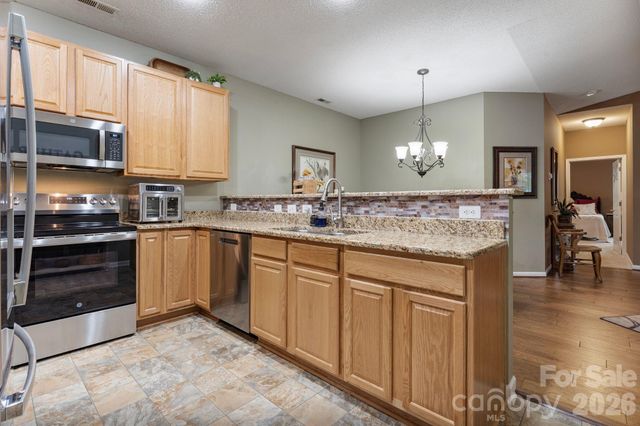 16627 Timber Crossing Road, Charlotte, NC 28213