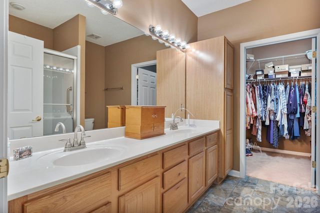 16627 Timber Crossing Road, Charlotte, NC 28213