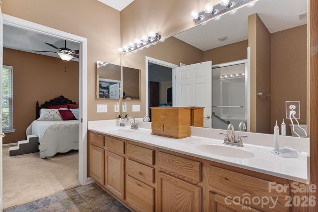 16627 Timber Crossing Road, Charlotte, NC 28213