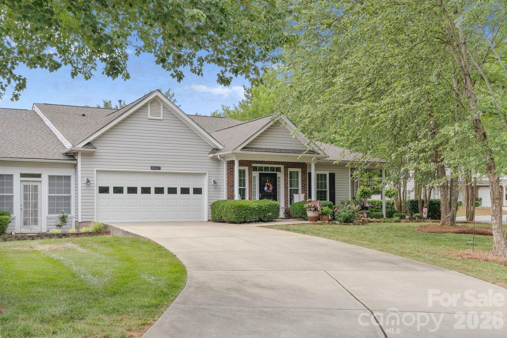 16627 Timber Crossing Road, Charlotte, NC 28213