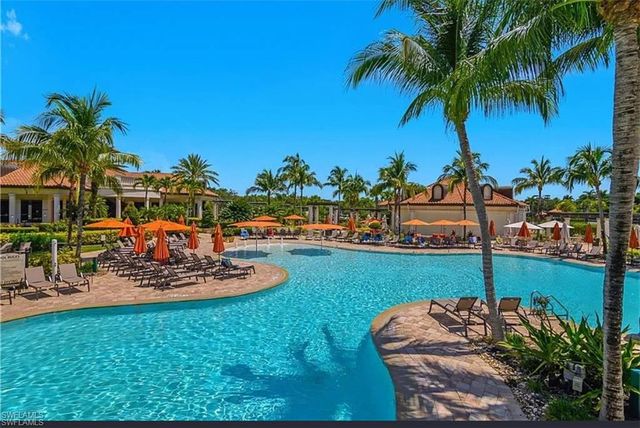 9566 TREVI CT # 4935, Naples, FL 34113