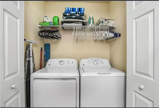 9566 TREVI CT # 4935, Naples, FL 34113